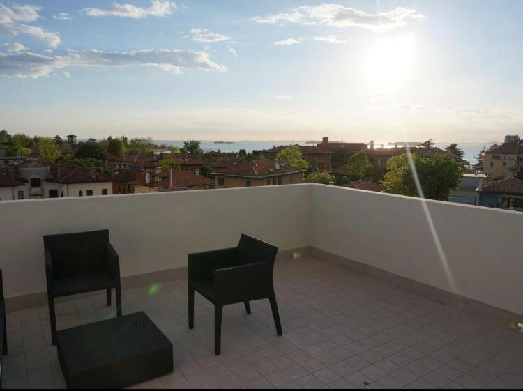 Stylish Penthouse Apartment In Venice Lido, 10 Minutes From Saint Marks Square Lido de Venise Extérieur photo